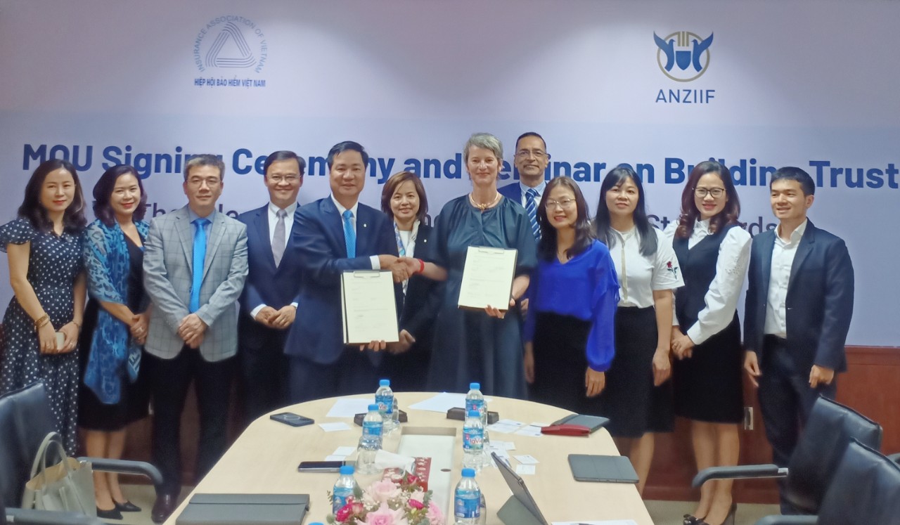 Hiệp hội Bảo hiểm Việt Nam ký kết hợp tác với ANZIIF